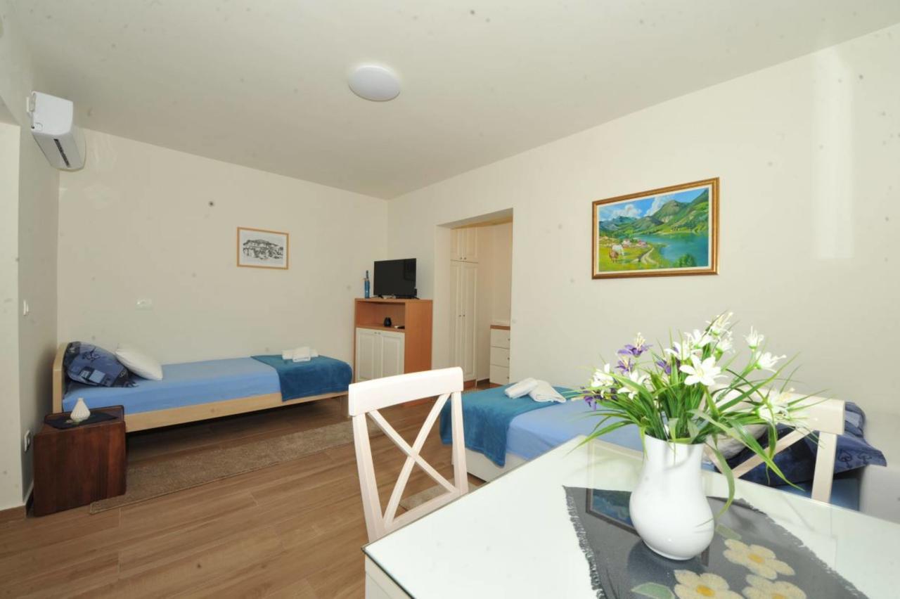 Apartments Olive Kotor Bagian luar foto