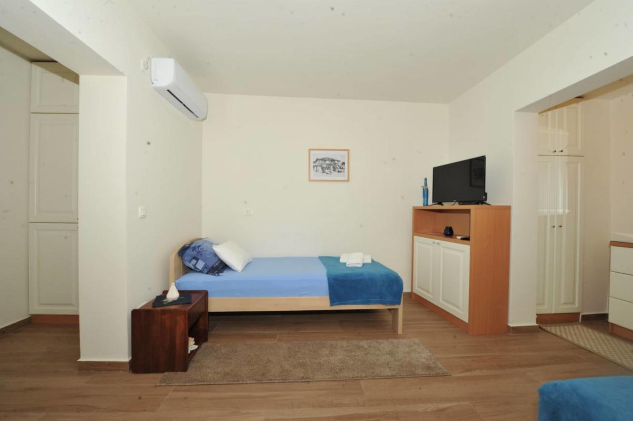 Apartments Olive Kotor Bagian luar foto