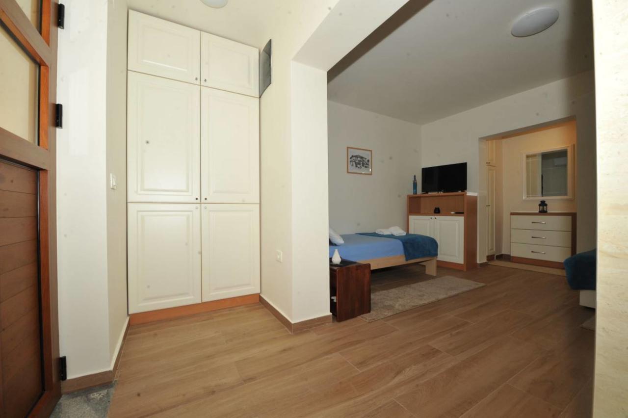 Apartments Olive Kotor Bagian luar foto