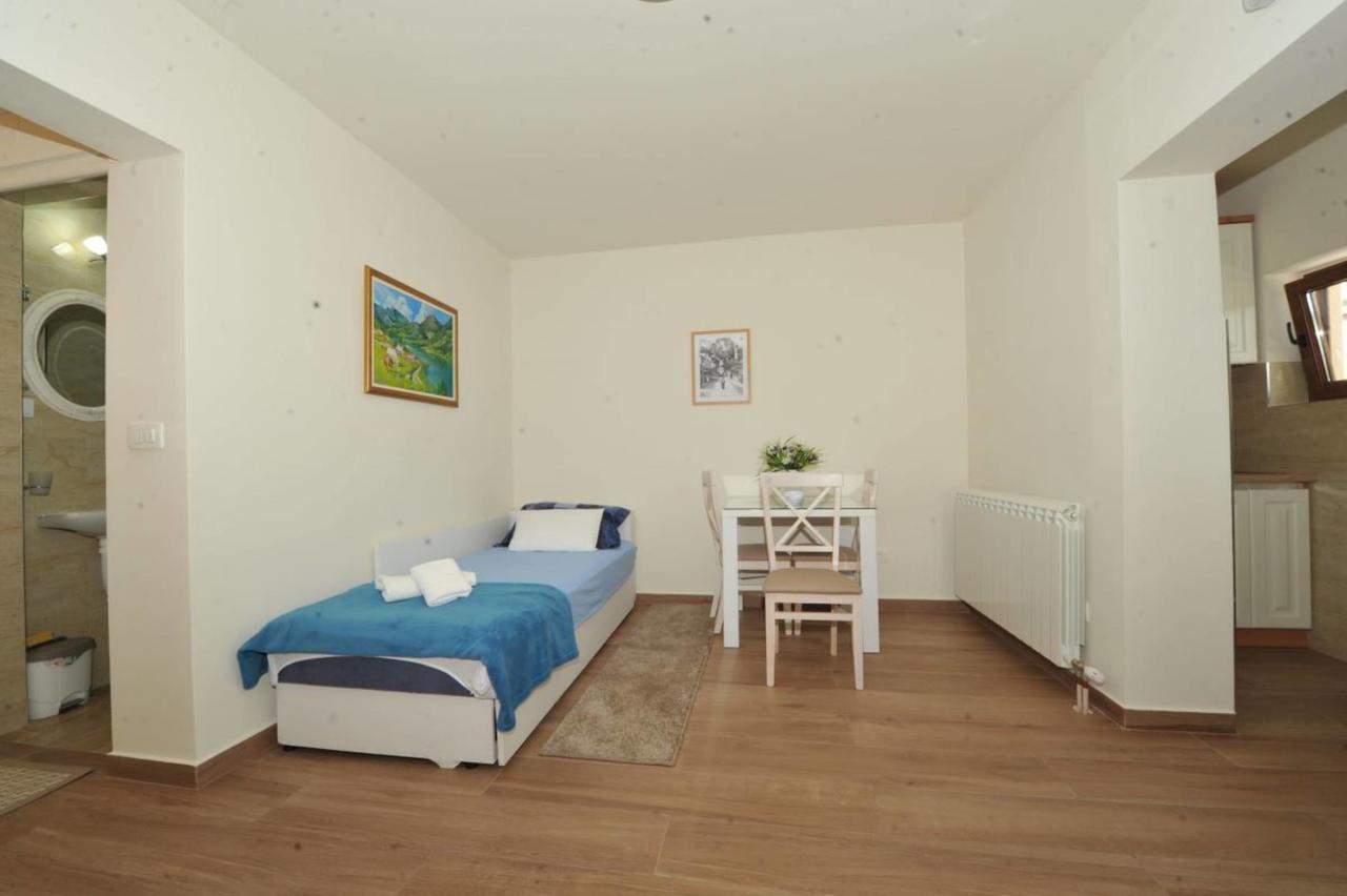 Apartments Olive Kotor Bagian luar foto